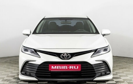 Toyota Camry, 2021 год, 2 399 000 рублей, 2 фотография