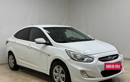 Hyundai Solaris II рестайлинг, 2013 год, 740 000 рублей, 3 фотография