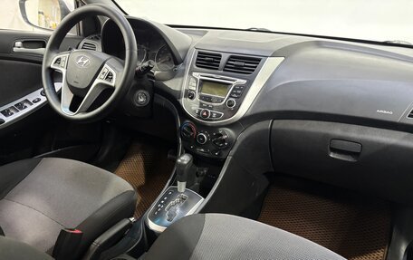 Hyundai Solaris II рестайлинг, 2013 год, 740 000 рублей, 12 фотография