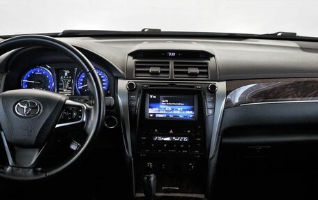 Toyota Camry, 2016 год, 2 220 000 рублей, 5 фотография