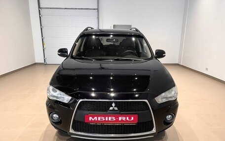 Mitsubishi Outlander III рестайлинг 3, 2011 год, 1 360 000 рублей, 2 фотография