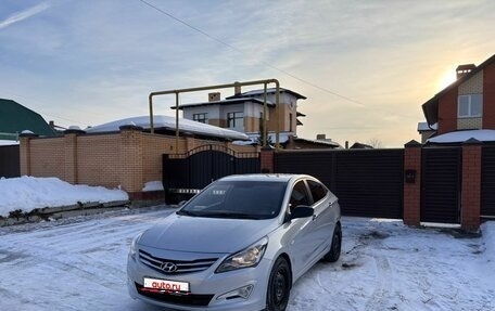 Hyundai Solaris II рестайлинг, 2015 год, 818 000 рублей, 1 фотография