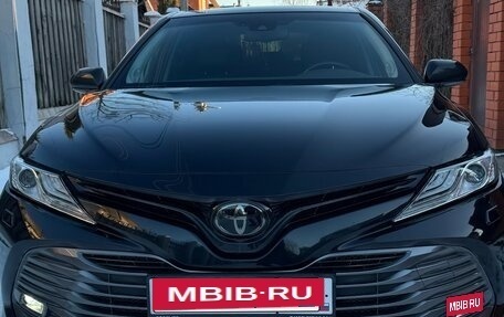 Toyota Camry, 2019 год, 3 140 000 рублей, 2 фотография