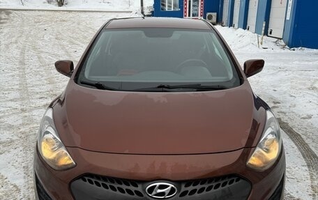 Hyundai i30 II рестайлинг, 2013 год, 989 000 рублей, 2 фотография