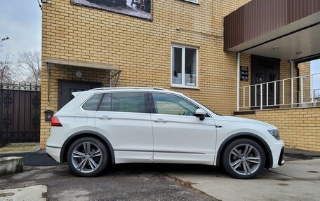 Volkswagen Tiguan II, 2017 год, 3 490 000 рублей, 2 фотография