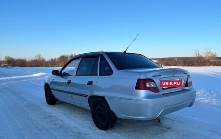 Daewoo Nexia I рестайлинг, 2011 год, 200 000 рублей, 4 фотография