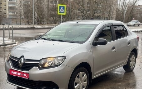 Renault Logan II, 2015 год, 890 000 рублей, 1 фотография