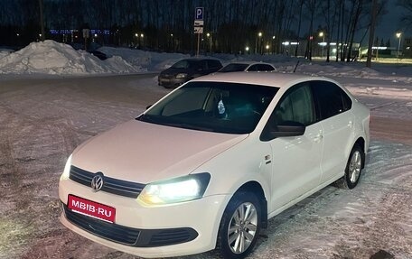 Volkswagen Polo VI (EU Market), 2013 год, 800 000 рублей, 1 фотография