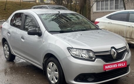 Renault Logan II, 2015 год, 890 000 рублей, 10 фотография