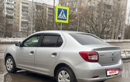 Renault Logan II, 2015 год, 890 000 рублей, 3 фотография