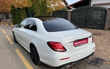 Mercedes-Benz E-Класс, 2018 год, 3 950 000 рублей, 28 фотография