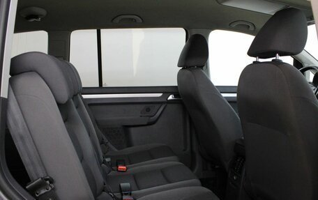 Volkswagen Touran III, 2010 год, 970 000 рублей, 11 фотография