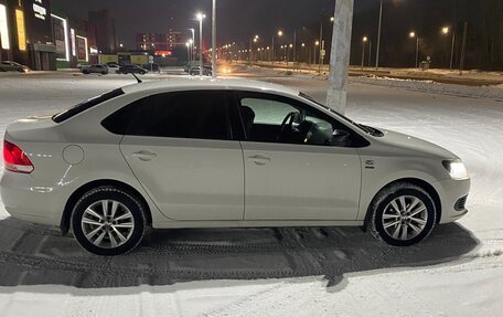 Volkswagen Polo VI (EU Market), 2013 год, 800 000 рублей, 2 фотография