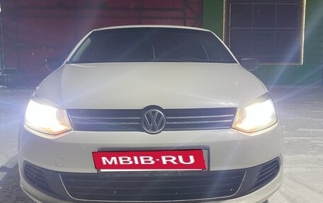 Volkswagen Polo VI (EU Market), 2013 год, 800 000 рублей, 3 фотография