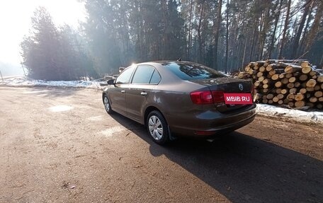 Volkswagen Jetta VI, 2011 год, 990 000 рублей, 4 фотография