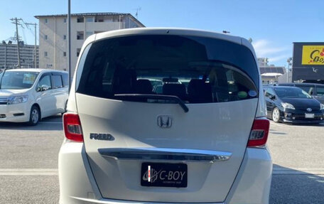 Honda Freed I, 2014 год, 1 100 000 рублей, 4 фотография