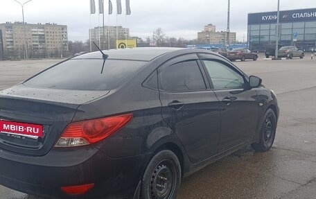 Hyundai Solaris II рестайлинг, 2013 год, 640 000 рублей, 2 фотография