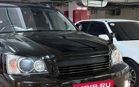 Toyota Kluger I, 2003 год, 1 350 000 рублей, 2 фотография