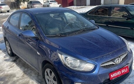 Hyundai Solaris II рестайлинг, 2011 год, 715 000 рублей, 2 фотография