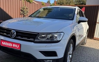 Volkswagen Tiguan II, 2018 год, 2 500 000 рублей, 1 фотография