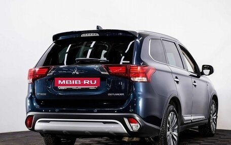 Mitsubishi Outlander III рестайлинг 3, 2019 год, 2 835 000 рублей, 6 фотография