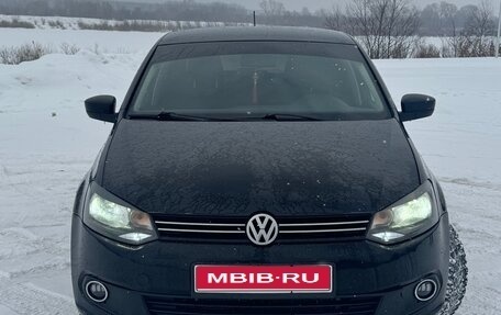 Volkswagen Polo VI (EU Market), 2013 год, 865 000 рублей, 1 фотография