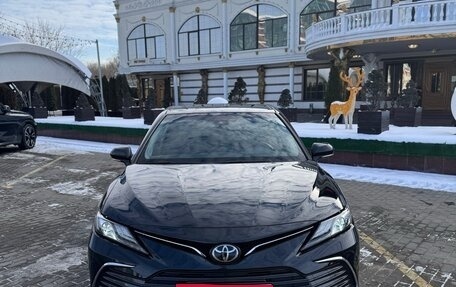 Toyota Camry, 2023 год, 4 000 000 рублей, 1 фотография