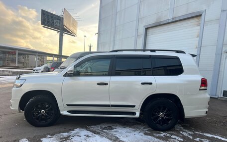 Toyota Land Cruiser 200, 2016 год, 6 350 000 рублей, 2 фотография