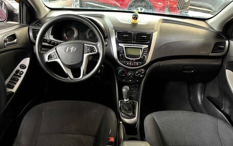 Hyundai Solaris II рестайлинг, 2011 год, 650 000 рублей, 13 фотография