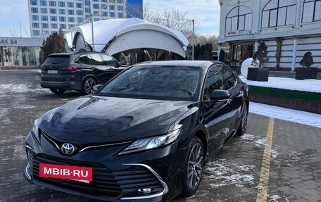 Toyota Camry, 2023 год, 4 000 000 рублей, 3 фотография