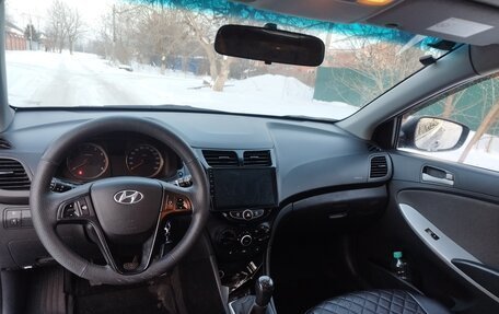 Hyundai Solaris II рестайлинг, 2013 год, 895 000 рублей, 6 фотография