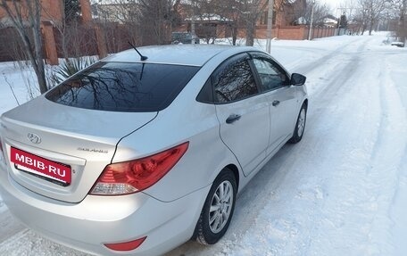 Hyundai Solaris II рестайлинг, 2013 год, 895 000 рублей, 2 фотография
