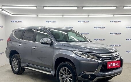 Mitsubishi Pajero Sport III рестайлинг, 2017 год, 2 123 000 рублей, 2 фотография