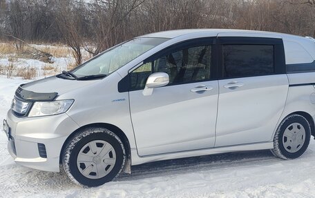 Honda Freed I, 2013 год, 1 270 000 рублей, 2 фотография