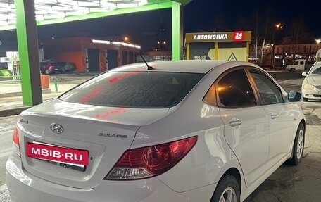 Hyundai Solaris II рестайлинг, 2013 год, 695 600 рублей, 2 фотография