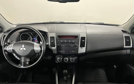 Mitsubishi Outlander III рестайлинг 3, 2011 год, 1 150 000 рублей, 8 фотография