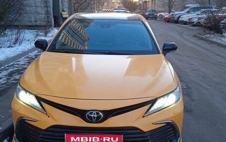 Toyota Camry, 2022 год, 3 200 000 рублей, 1 фотография