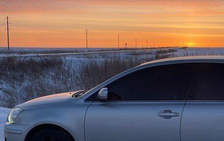 Toyota Avensis III рестайлинг, 2007 год, 1 000 000 рублей, 26 фотография