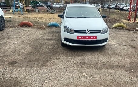 Volkswagen Polo VI (EU Market), 2015 год, 850 000 рублей, 2 фотография