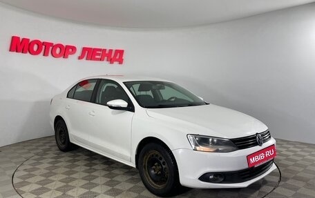 Volkswagen Jetta VI, 2013 год, 985 000 рублей, 3 фотография