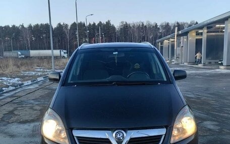 Opel Zafira B, 2012 год, 700 000 рублей, 1 фотография