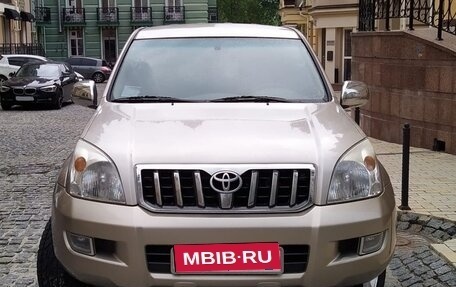 Toyota Land Cruiser Prado 120 рестайлинг, 2004 год, 1 950 000 рублей, 1 фотография