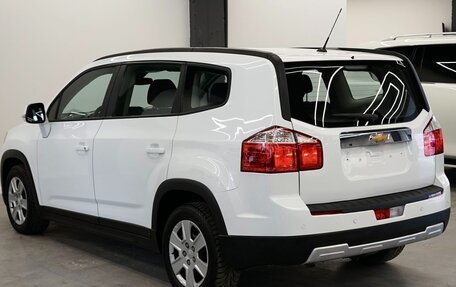 Chevrolet Orlando I, 2013 год, 1 045 000 рублей, 4 фотография