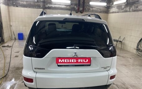 Mitsubishi Outlander III рестайлинг 3, 2011 год, 1 550 000 рублей, 6 фотография