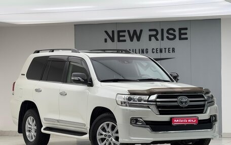 Toyota Land Cruiser 200, 2015 год, 7 550 000 рублей, 1 фотография