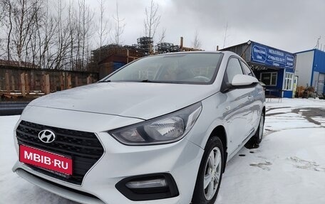 Hyundai Solaris II рестайлинг, 2018 год, 1 050 000 рублей, 1 фотография