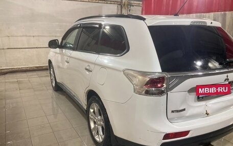 Mitsubishi Outlander III рестайлинг 3, 2012 год, 1 100 000 рублей, 6 фотография