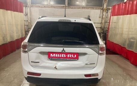 Mitsubishi Outlander III рестайлинг 3, 2012 год, 1 100 000 рублей, 5 фотография