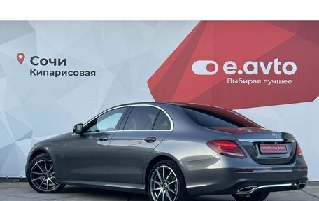Mercedes-Benz E-Класс, 2020 год, 4 550 000 рублей, 6 фотография