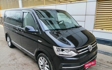 Volkswagen Multivan T6 рестайлинг, 2019 год, 6 850 000 рублей, 4 фотография